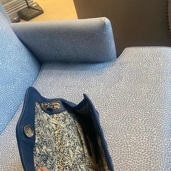 Blue Rebecca Minkoff Purse withh gold chain - Picture 3 of 3